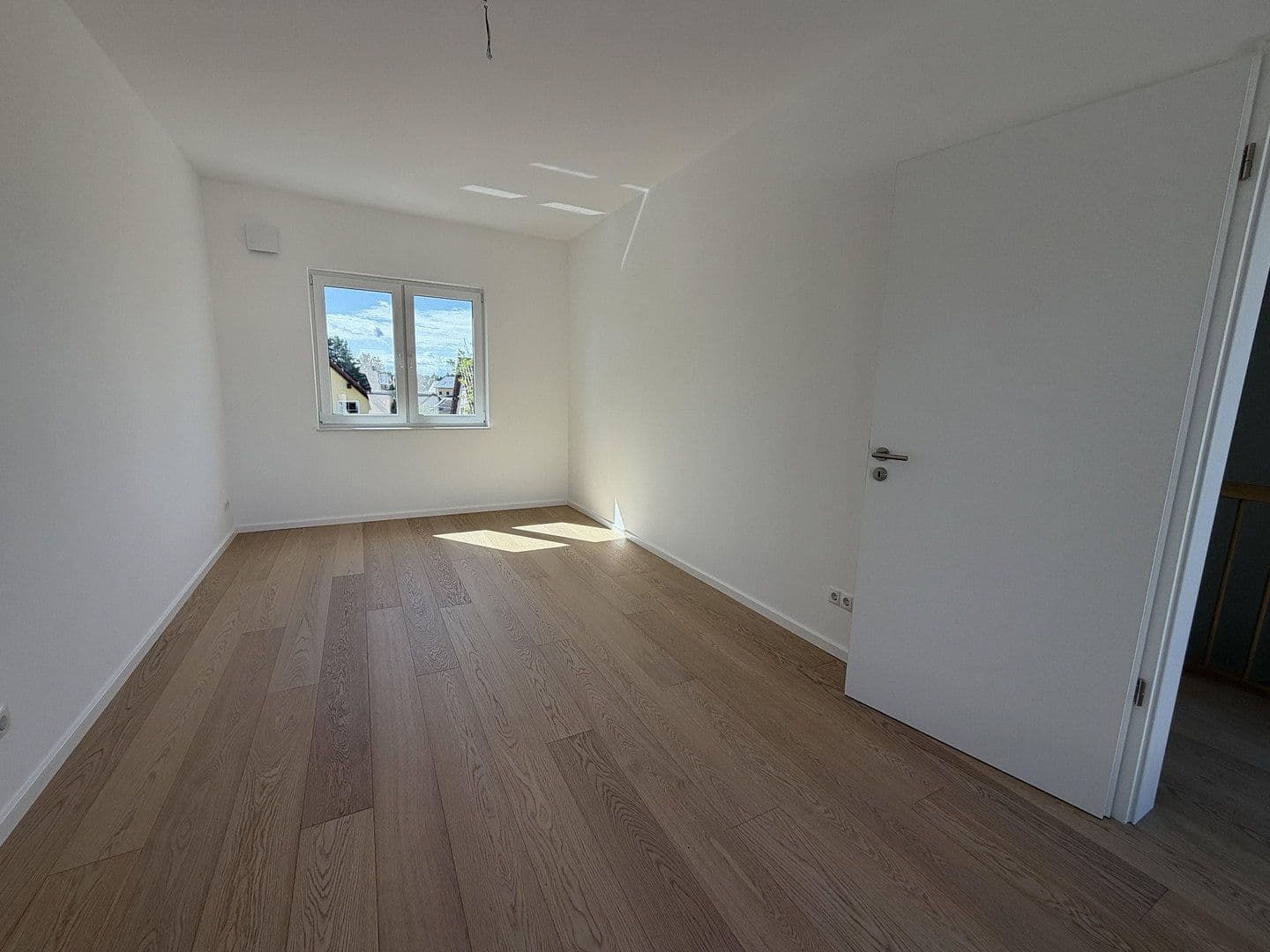 Predaj domu 143 m², pozemok 350 m², Seepromenade 40c, Falkensee, Brandenbursko Predaj domu 143 m², pozemok 350 m², Seepromenade 40c, Falkensee, Brandenbursko