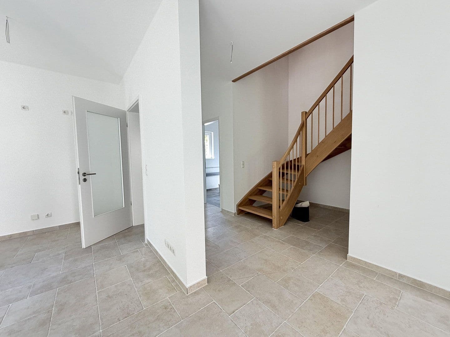 Predaj domu 143 m², pozemok 350 m², Seepromenade 40c, Falkensee, Brandenbursko Predaj domu 143 m², pozemok 350 m², Seepromenade 40c, Falkensee, Brandenbursko