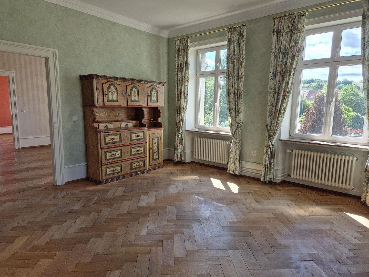 Predaj domu 350 m², pozemok 1.326 m², Schopfheim, Bádensko-Wurttembersko Predaj domu 350 m², pozemok 1.326 m², Schopfheim, Bádensko-Wurttembersko