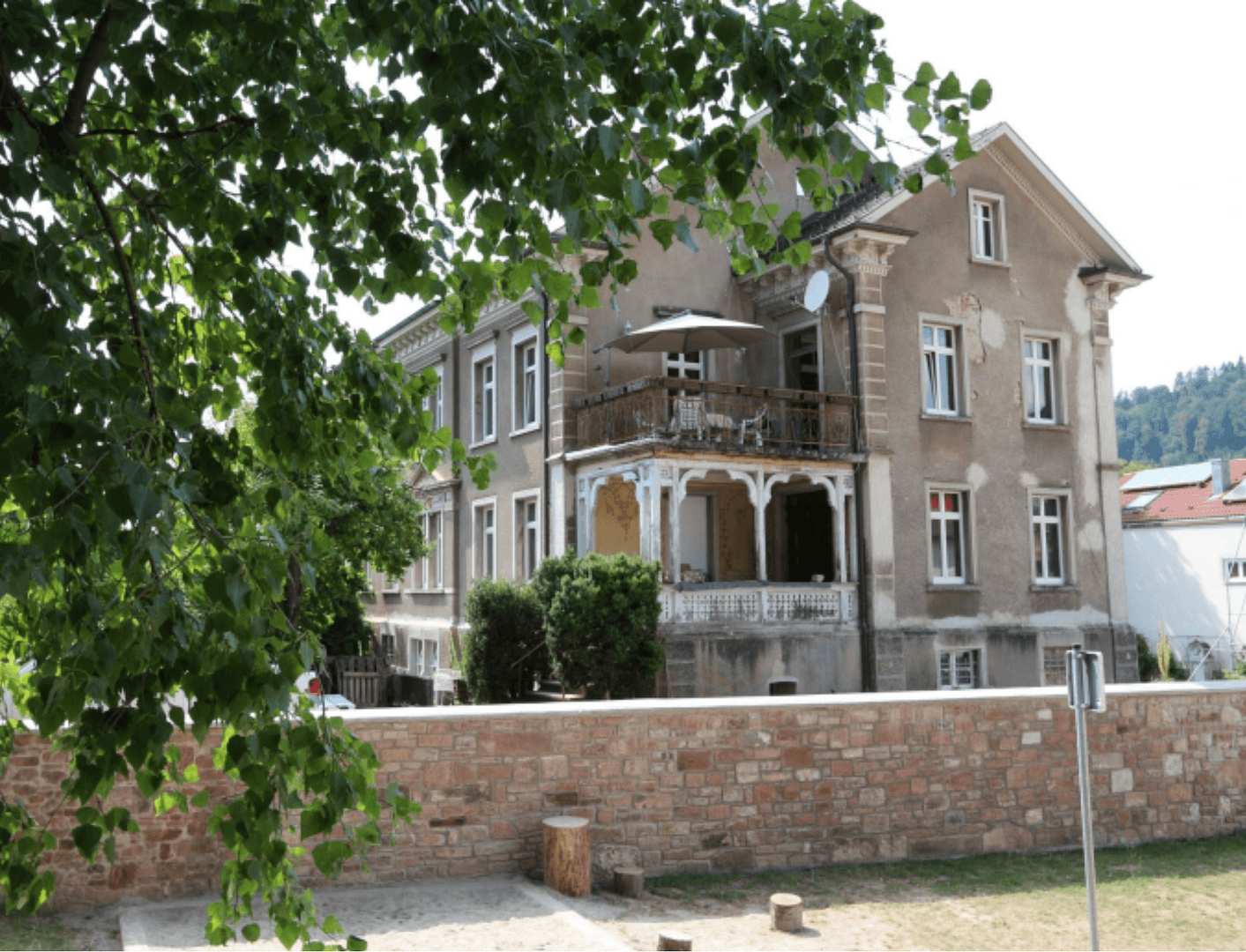 Predaj domu 350 m², pozemok 1.326 m², Schopfheim, Bádensko-Wurttembersko Predaj domu 350 m², pozemok 1.326 m², Schopfheim, Bádensko-Wurttembersko
