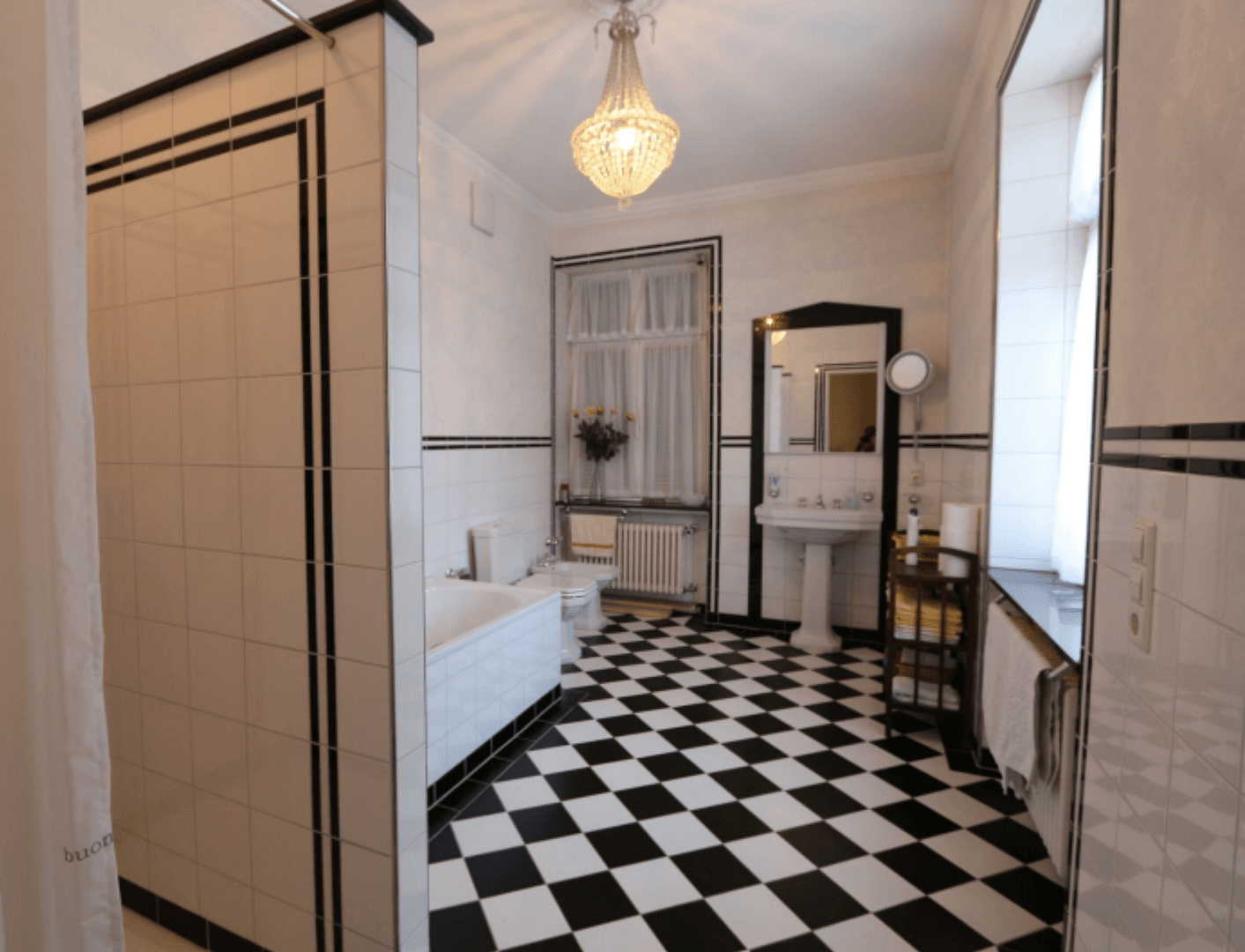 Predaj domu 350 m², pozemok 1.326 m², Schopfheim, Bádensko-Wurttembersko Predaj domu 350 m², pozemok 1.326 m², Schopfheim, Bádensko-Wurttembersko