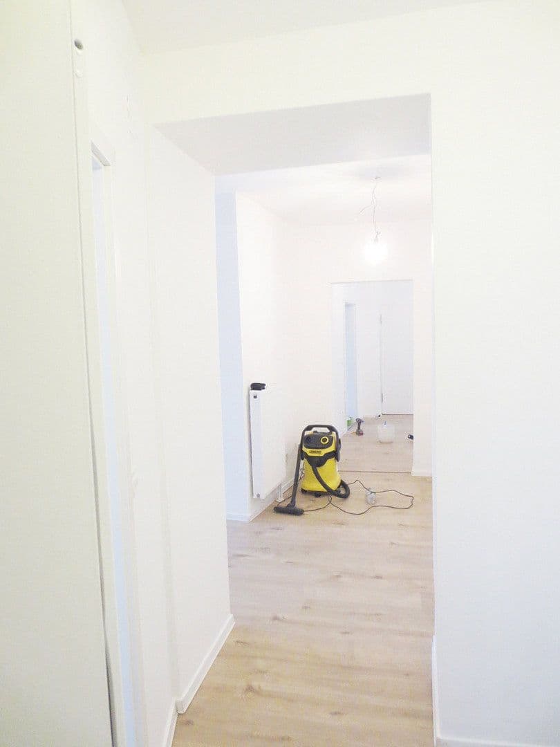 Prenájom bytu 3-izbový 85 m², Swisttal, Severné Porýnie - Westfálsko Prenájom bytu 3-izbový 85 m², Swisttal, Severné Porýnie - Westfálsko