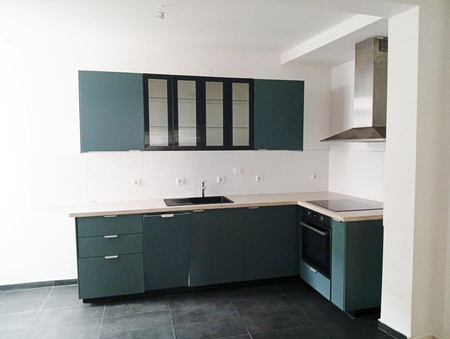 Prenájom bytu 3-izbový 85 m², Swisttal, Severné Porýnie - Westfálsko Prenájom bytu 3-izbový 85 m², Swisttal, Severné Porýnie - Westfálsko
