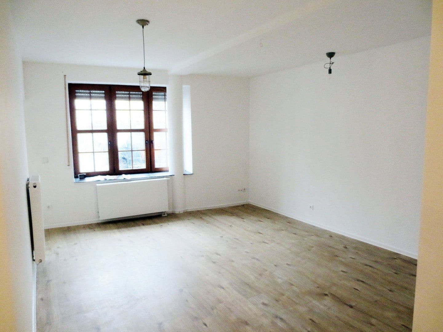 Prenájom bytu 3-izbový 85 m², Swisttal, Severné Porýnie - Westfálsko Prenájom bytu 3-izbový 85 m², Swisttal, Severné Porýnie - Westfálsko