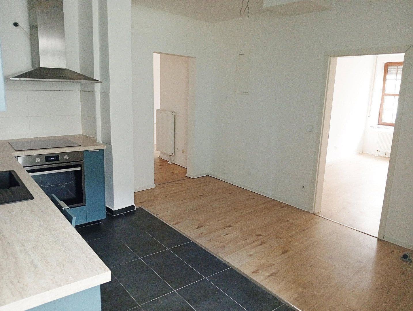 Prenájom bytu 3-izbový 85 m², Swisttal, Severné Porýnie - Westfálsko Prenájom bytu 3-izbový 85 m², Swisttal, Severné Porýnie - Westfálsko