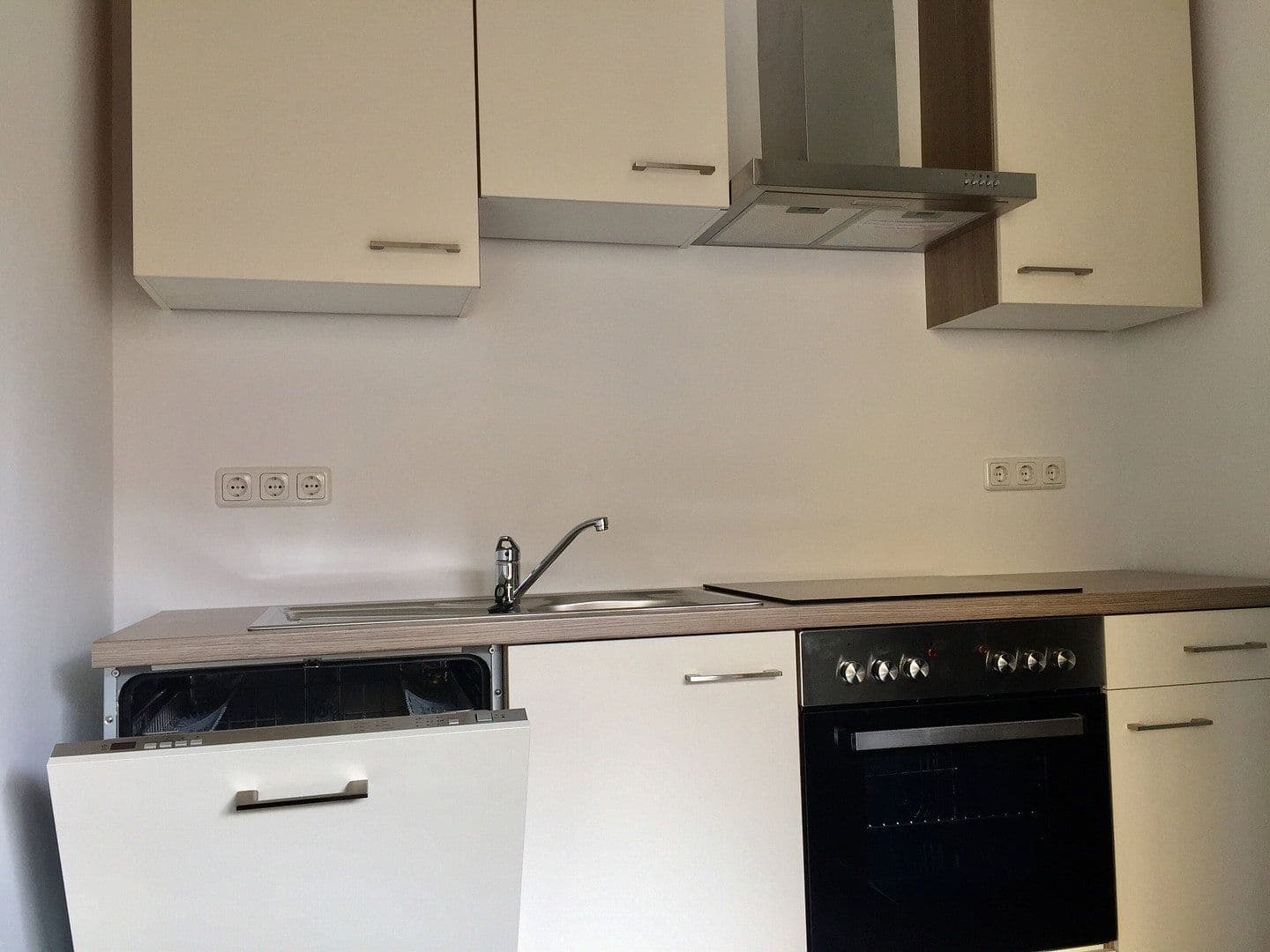 Prenájom bytu 2-izbový 71 m², Bühringerstr. 16B, Gunzenhausen, Bavorsko Prenájom bytu 2-izbový 71 m², Bühringerstr. 16B, Gunzenhausen, Bavorsko