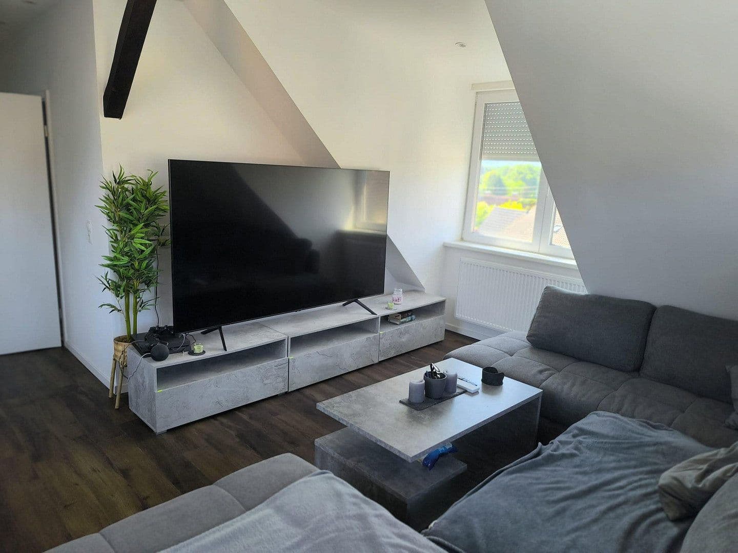 Prenájom bytu 2-izbový 85 m², Dielheimer Str. 4, Wiesloch, Bádensko-Wurttembersko Prenájom bytu 2-izbový 85 m², Dielheimer Str. 4, Wiesloch, Bádensko-Wurttembersko