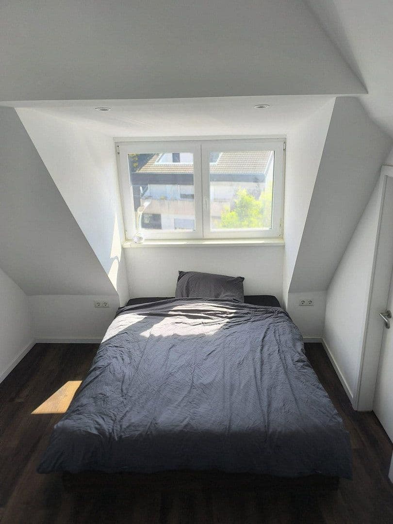 Prenájom bytu 2-izbový 85 m², Dielheimer Str. 4, Wiesloch, Bádensko-Wurttembersko Prenájom bytu 2-izbový 85 m², Dielheimer Str. 4, Wiesloch, Bádensko-Wurttembersko