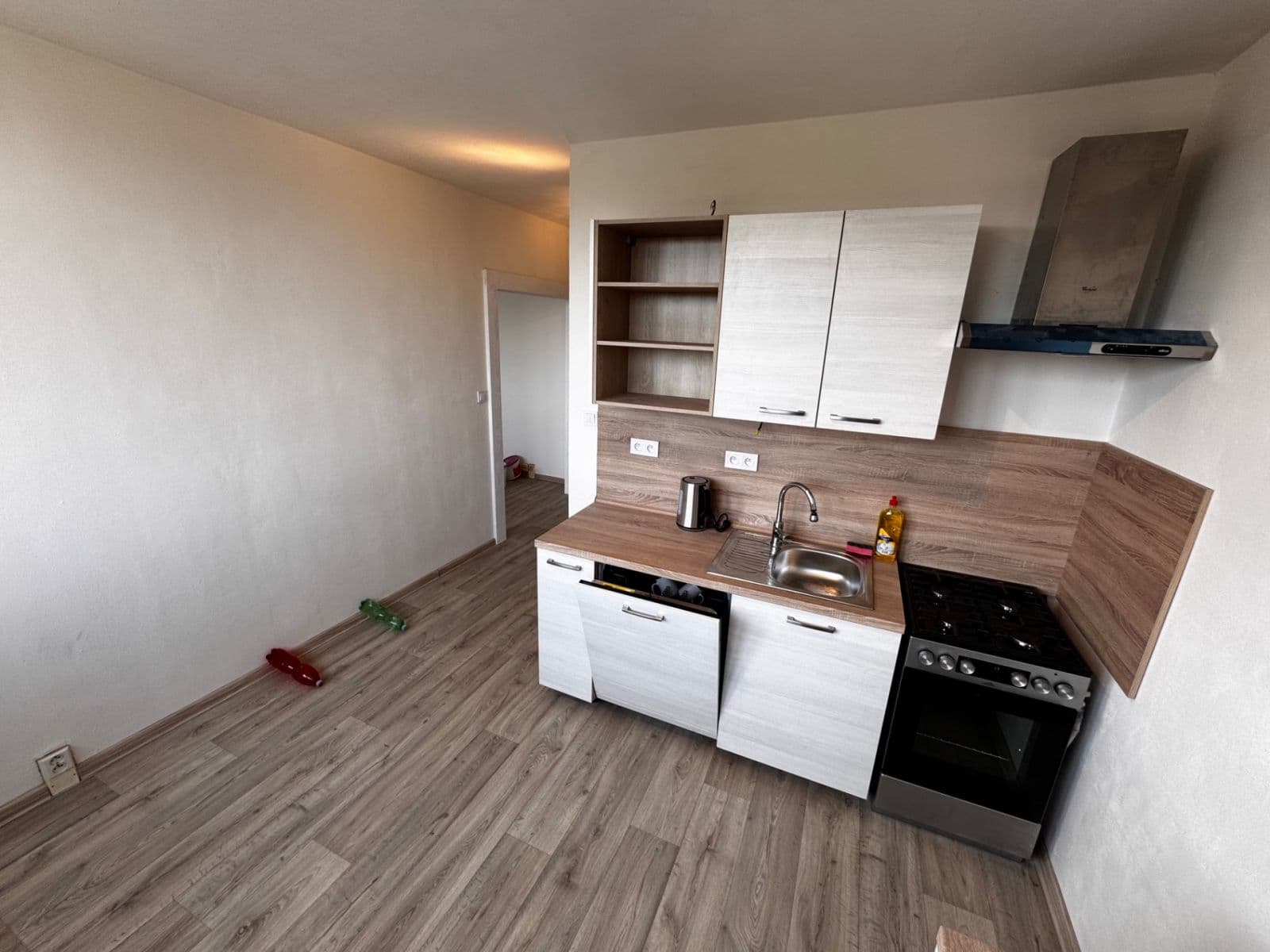 Prenájom bytu 1-izbový 55 m², Varenská, Ostrava, Moravskoslezský kraj Prenájom bytu 1-izbový 55 m², Varenská, Ostrava, Moravskoslezský kraj