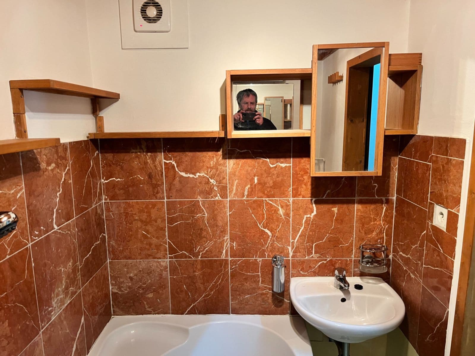 Prenájom bytu 2-izbový 40 m², U Santošky, Praha, Praha Prenájom bytu 2-izbový 40 m², U Santošky, Praha, Praha