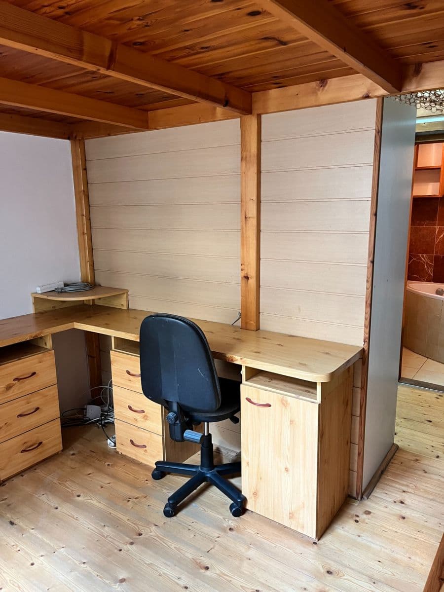 Prenájom bytu 2-izbový 40 m², U Santošky, Praha, Praha Prenájom bytu 2-izbový 40 m², U Santošky, Praha, Praha