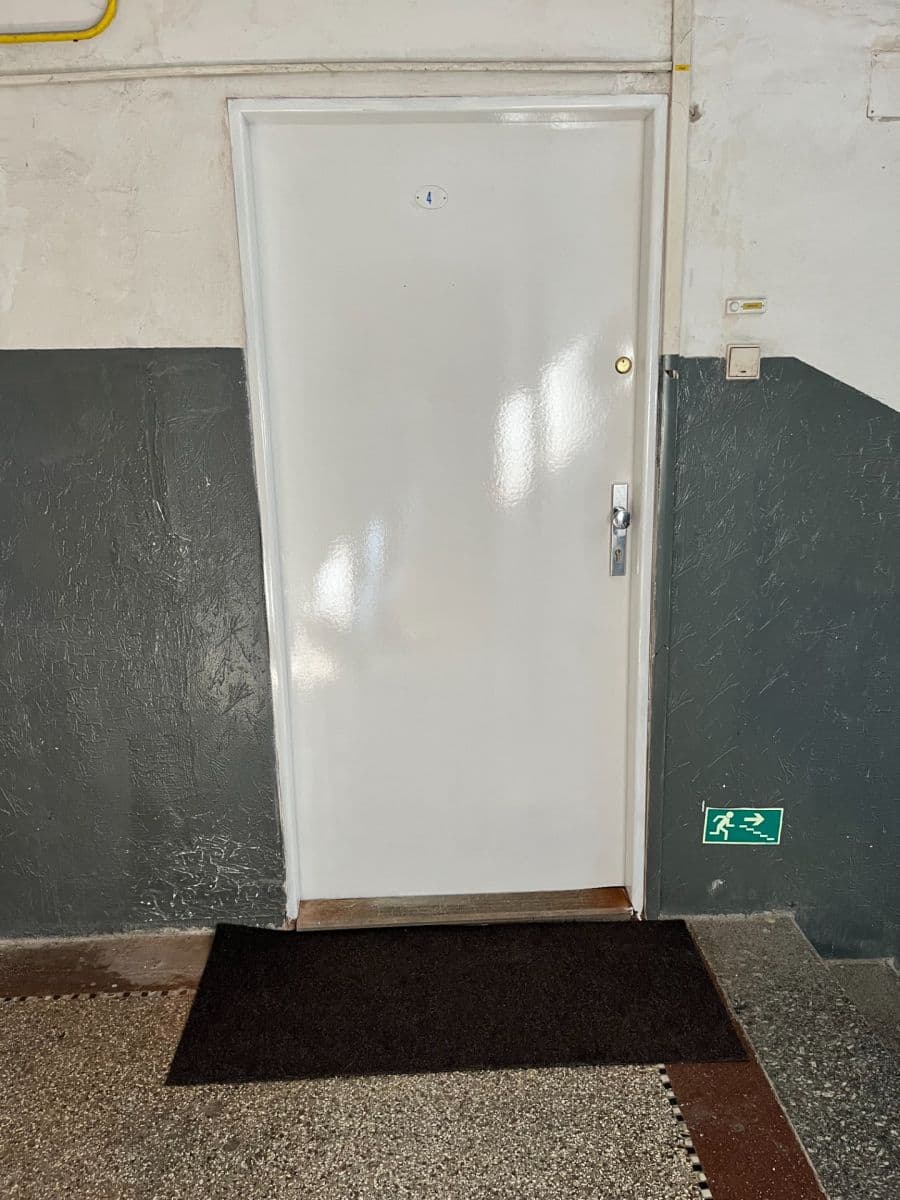 Prenájom bytu 2-izbový 40 m², U Santošky, Praha, Praha Prenájom bytu 2-izbový 40 m², U Santošky, Praha, Praha