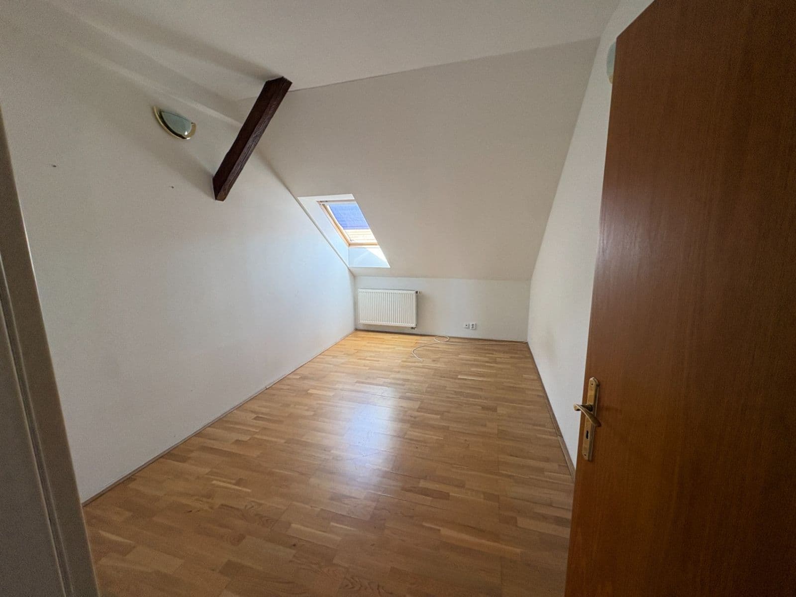 Prenájom bytu 5-izbový 200 m², Milešovská, Praha, Praha Prenájom bytu 5-izbový 200 m², Milešovská, Praha, Praha