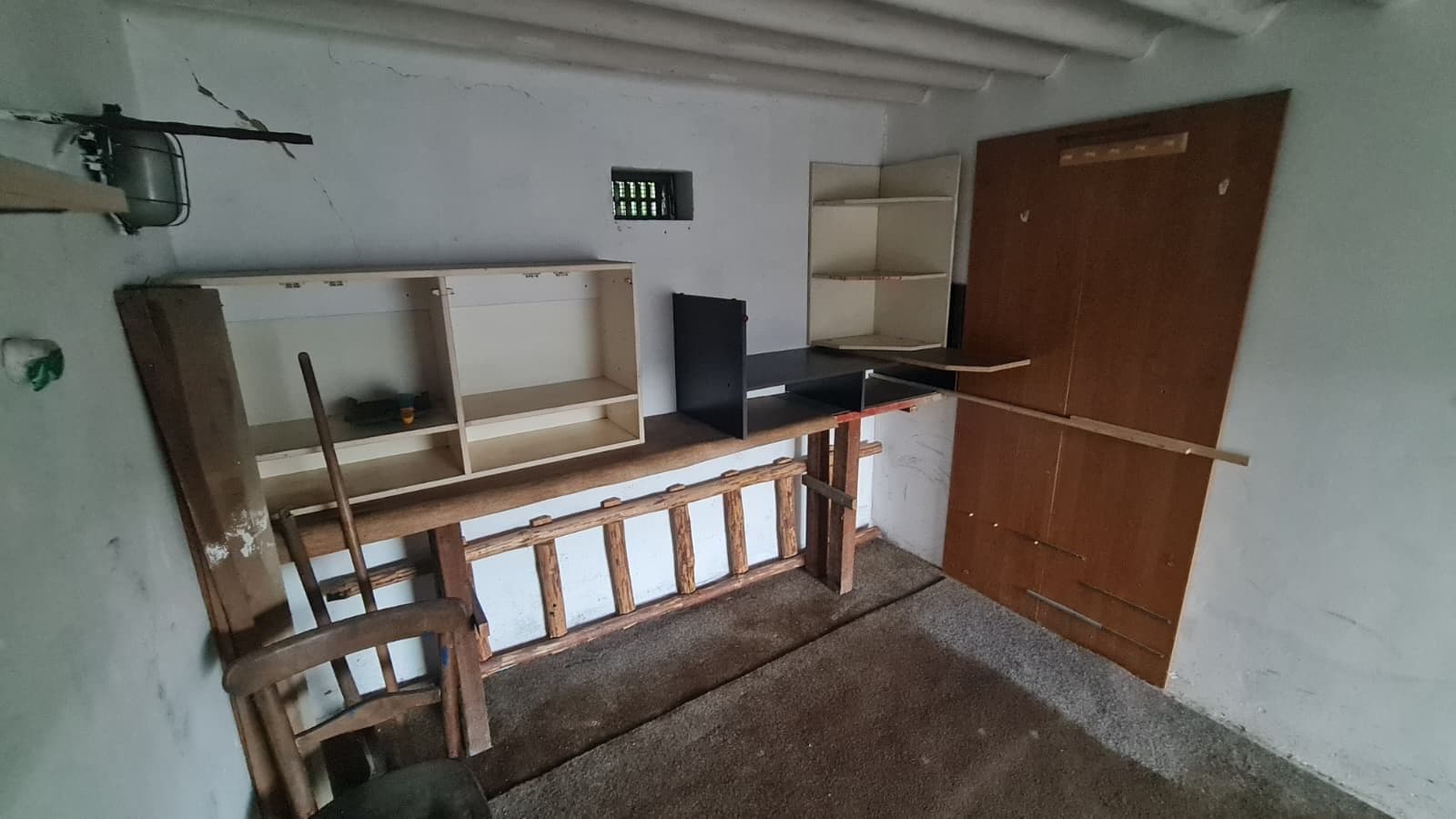Prenájom garáže 18 m², Hradec Králové, Královéhradecký kraj Prenájom garáže 18 m², Hradec Králové, Královéhradecký kraj