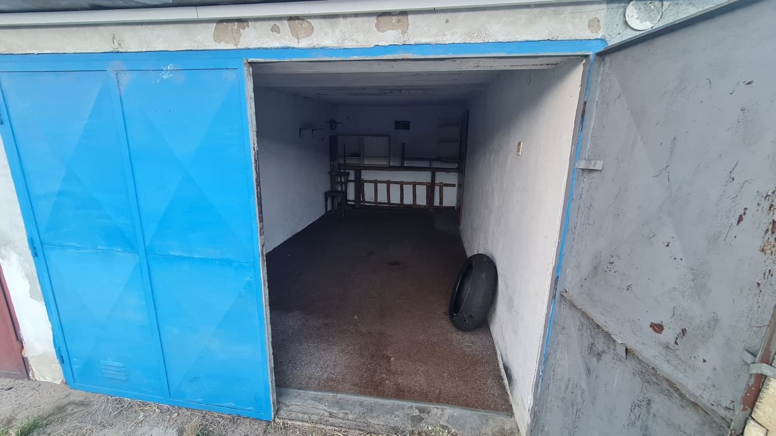 Prenájom garáže 18 m², Hradec Králové, Královéhradecký kraj Prenájom garáže 18 m², Hradec Králové, Královéhradecký kraj