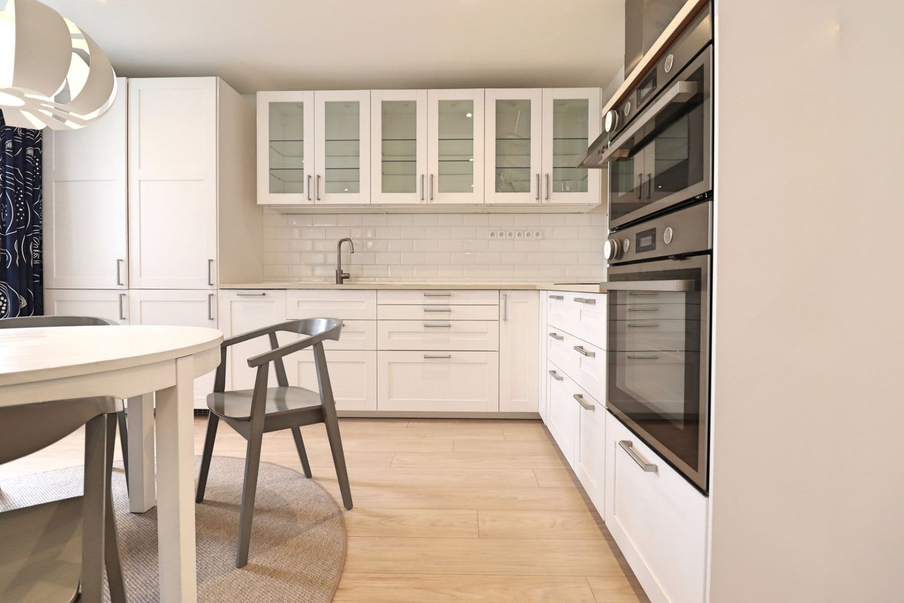 Prenájom bytu 2-izbový 59 m², Jerevanská, Praha, Praha Prenájom bytu 2-izbový 59 m², Jerevanská, Praha, Praha