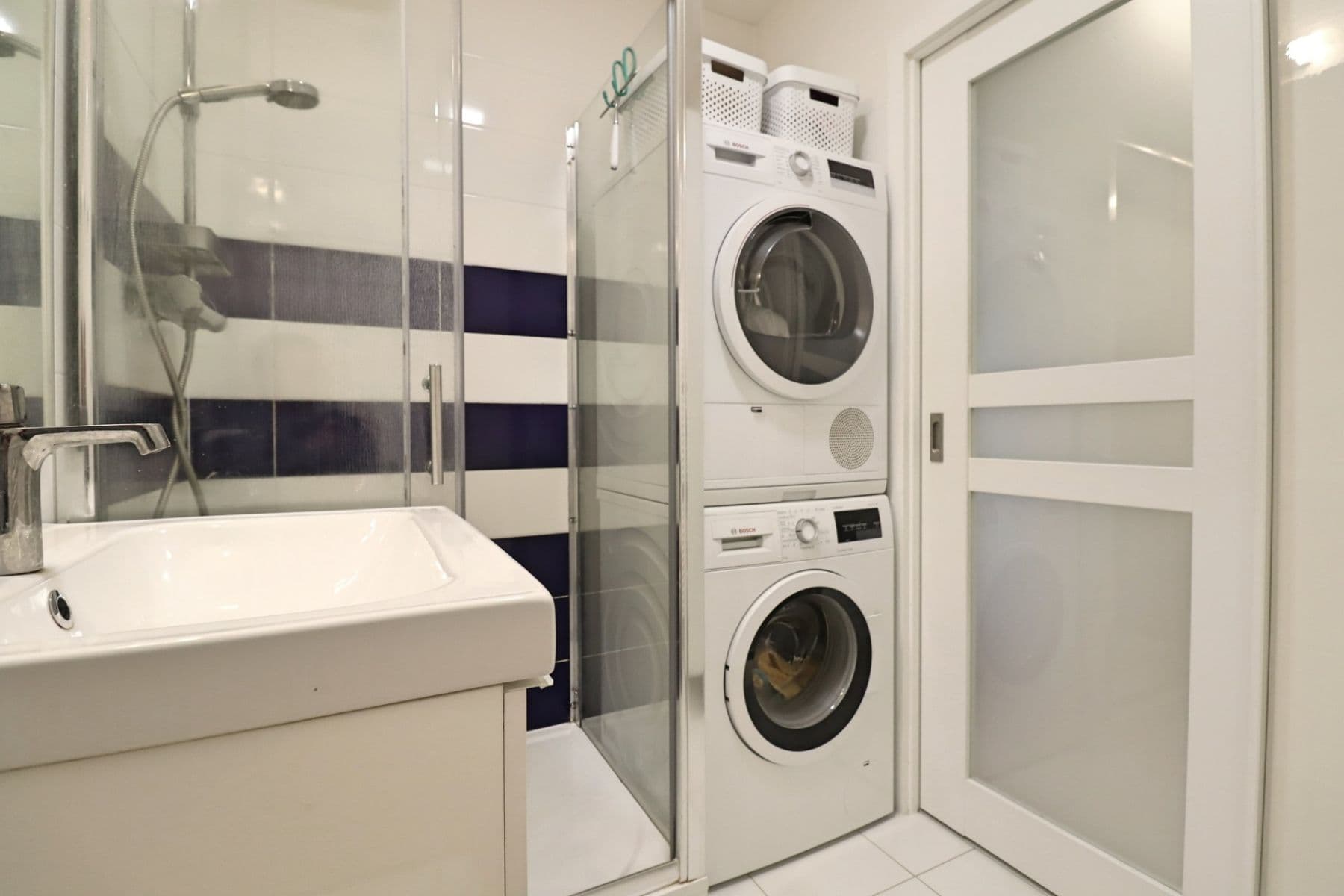 Prenájom bytu 2-izbový 59 m², Jerevanská, Praha, Praha Prenájom bytu 2-izbový 59 m², Jerevanská, Praha, Praha
