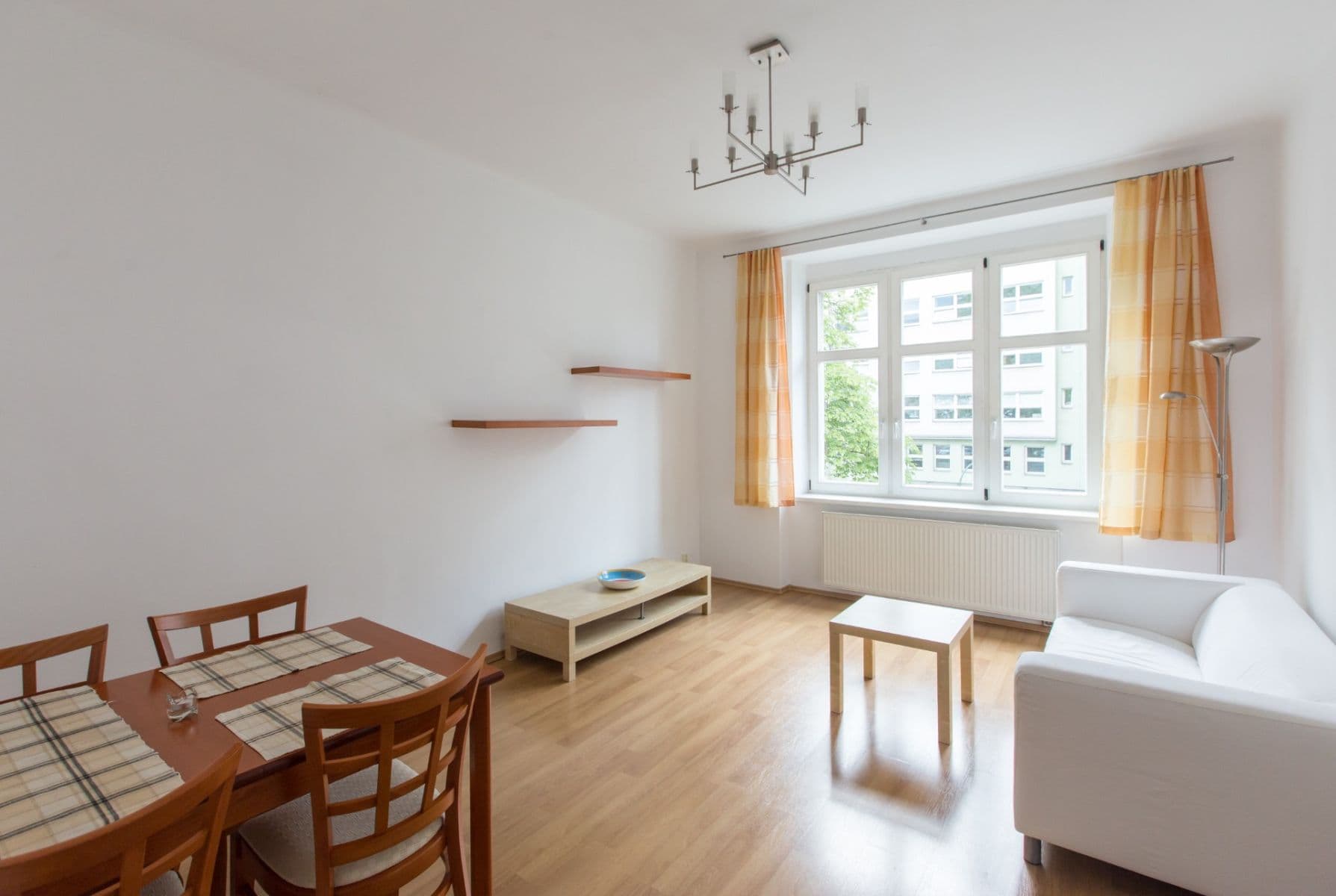 Prenájom bytu 2-izbový 55 m², náměstí Hrdinů, Praha, Praha Prenájom bytu 2-izbový 55 m², náměstí Hrdinů, Praha, Praha