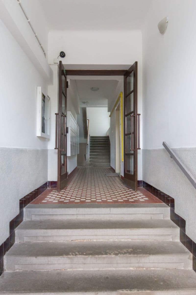 Prenájom bytu 2-izbový 55 m², náměstí Hrdinů, Praha, Praha Prenájom bytu 2-izbový 55 m², náměstí Hrdinů, Praha, Praha