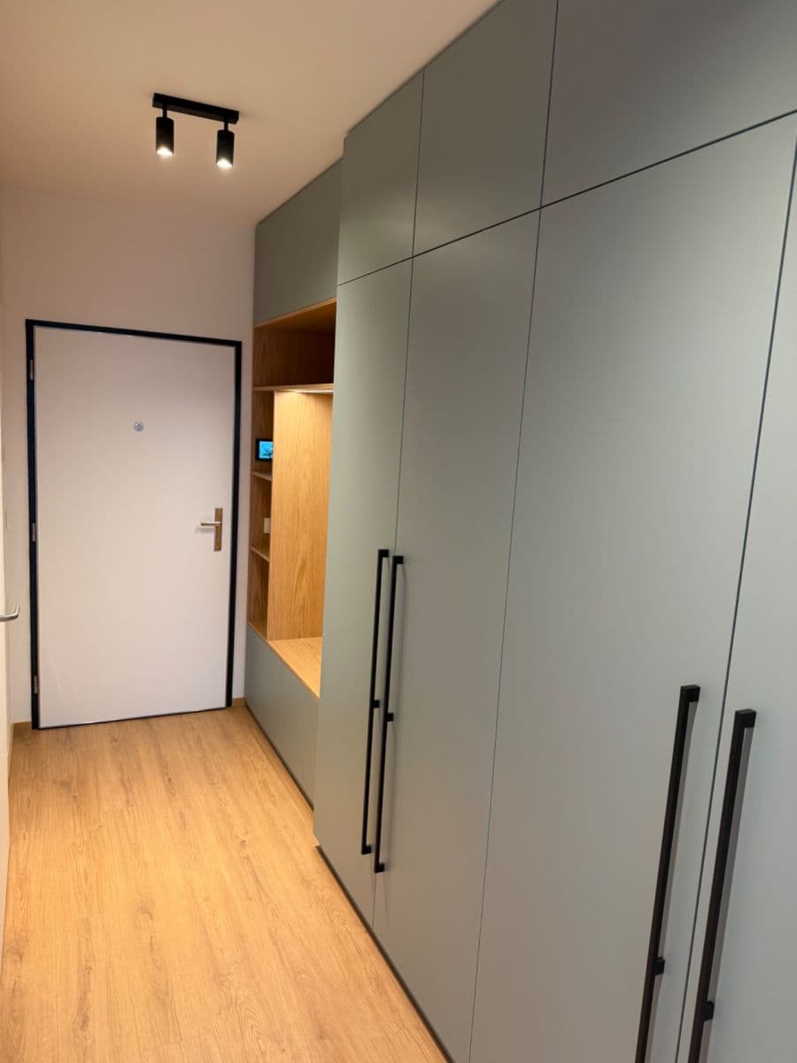 Prenájom bytu 2-izbový 58 m², Kladno, Středočeský kraj Prenájom bytu 2-izbový 58 m², Kladno, Středočeský kraj