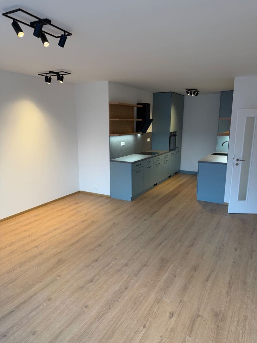 Prenájom bytu 2-izbový 58 m², Kladno, Středočeský kraj Prenájom bytu 2-izbový 58 m², Kladno, Středočeský kraj