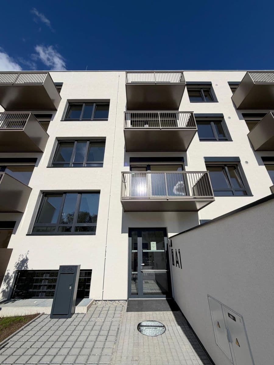 Prenájom bytu 2-izbový 48 m², Ke stadionu, Kladno, Středočeský kraj Prenájom bytu 2-izbový 48 m², Ke stadionu, Kladno, Středočeský kraj