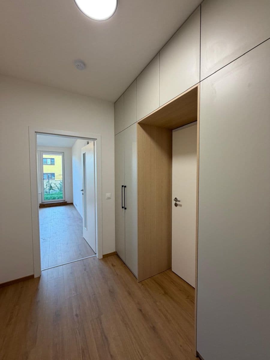 Prenájom bytu 2-izbový 48 m², Ke stadionu, Kladno, Středočeský kraj Prenájom bytu 2-izbový 48 m², Ke stadionu, Kladno, Středočeský kraj