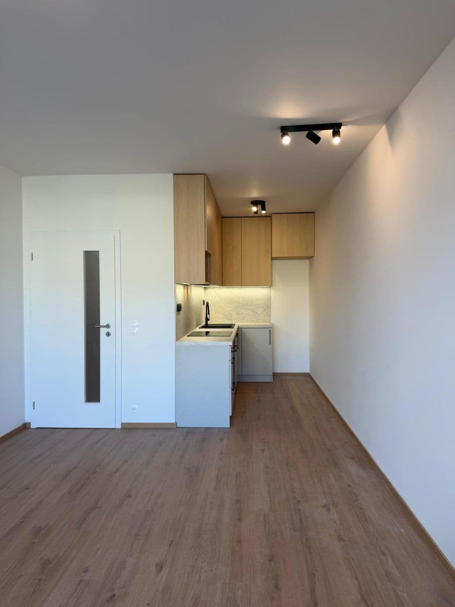 Prenájom bytu 2-izbový 48 m², Ke stadionu, Kladno, Středočeský kraj Prenájom bytu 2-izbový 48 m², Ke stadionu, Kladno, Středočeský kraj