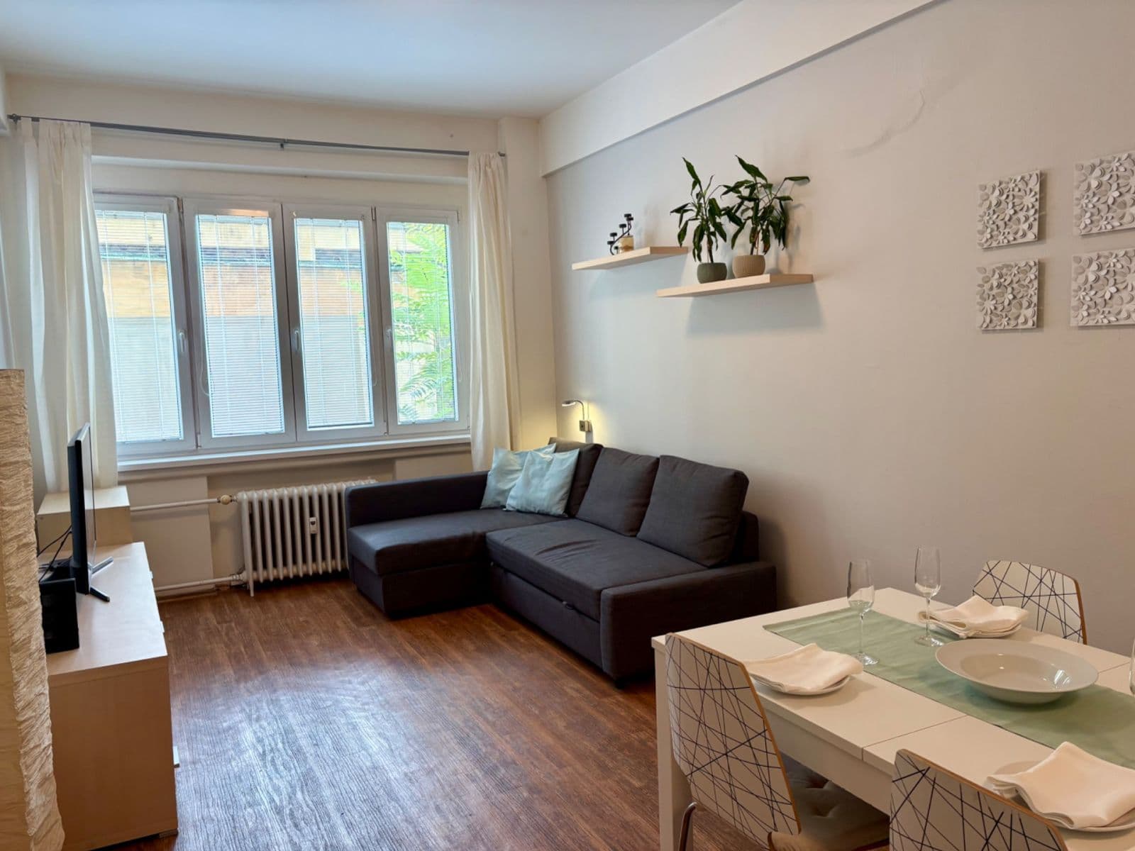 Prenájom bytu 2-izbový 50 m², Veverkova, Praha, Praha Prenájom bytu 2-izbový 50 m², Veverkova, Praha, Praha