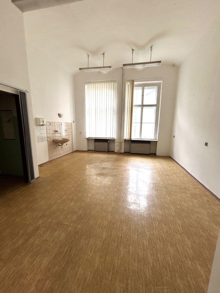 Prenájom nebytového priestoru 28 m², Sokolská, Praha, Praha Prenájom nebytového priestoru 28 m², Sokolská, Praha, Praha