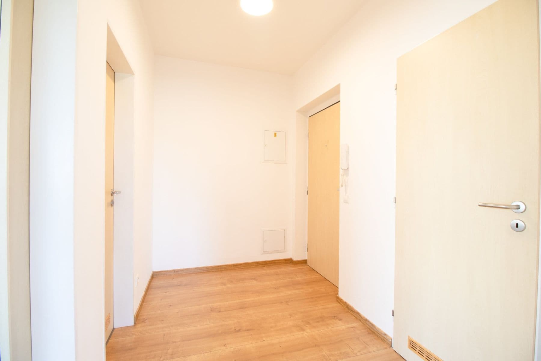 Prenájom bytu 2-izbový 53 m², Armádní, Milovice, Středočeský kraj Prenájom bytu 2-izbový 53 m², Armádní, Milovice, Středočeský kraj