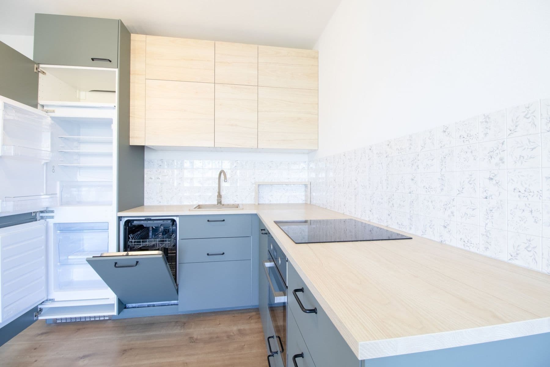 Prenájom bytu 2-izbový 53 m², Armádní, Milovice, Středočeský kraj Prenájom bytu 2-izbový 53 m², Armádní, Milovice, Středočeský kraj