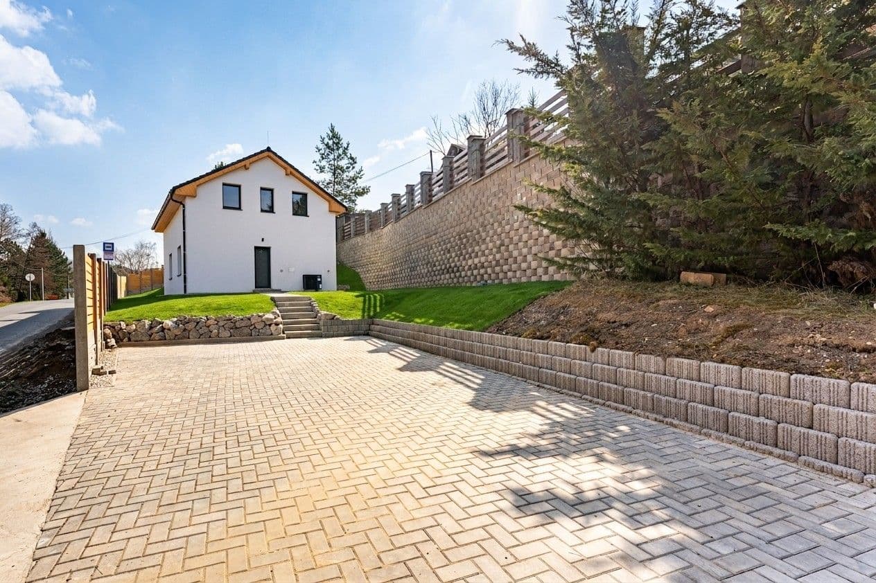 Predaj domu 132 m², pozemok 512 m², Hlavní, Chrustenice, Středočeský kraj Predaj domu 132 m², pozemok 512 m², Hlavní, Chrustenice, Středočeský kraj