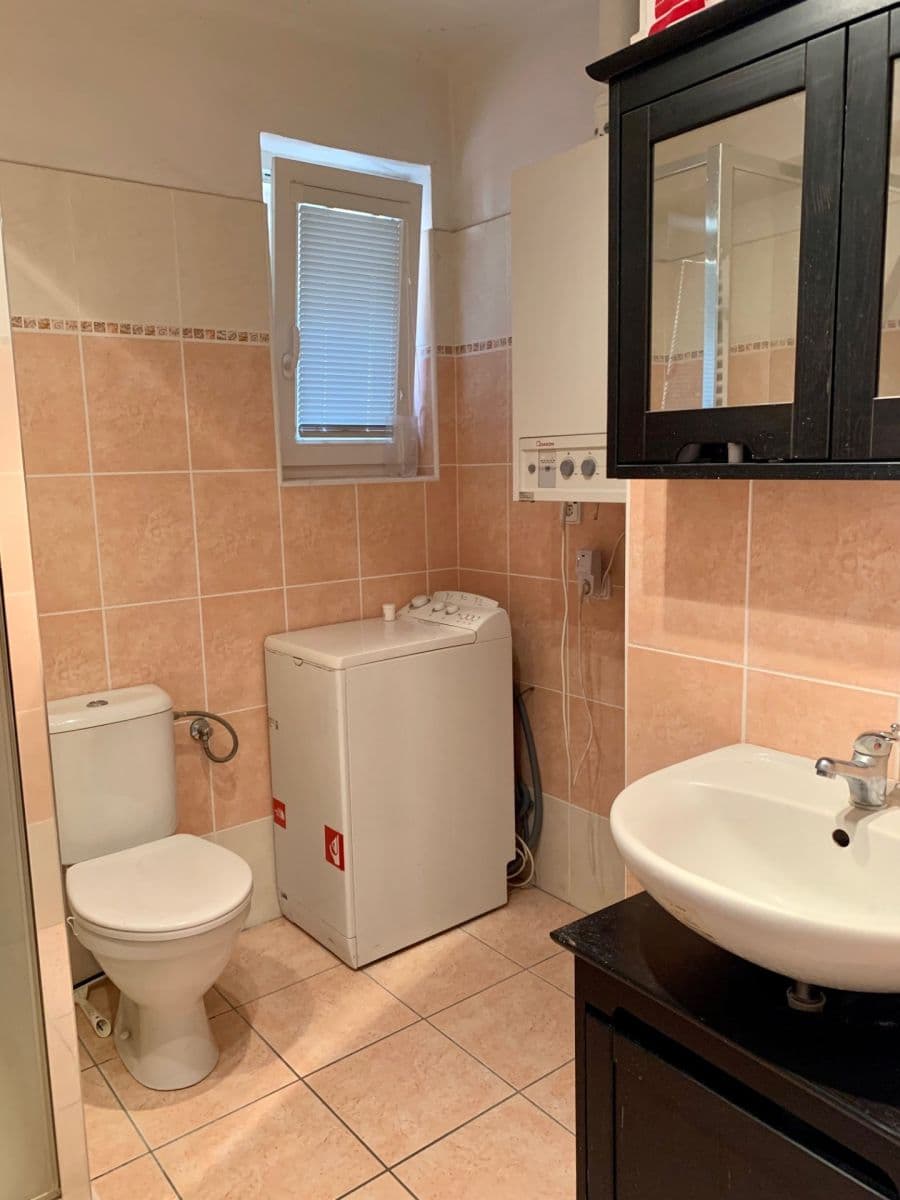 Prenájom bytu 1-izbový 36 m², Dánská, Olomouc, Olomoucký kraj Prenájom bytu 1-izbový 36 m², Dánská, Olomouc, Olomoucký kraj