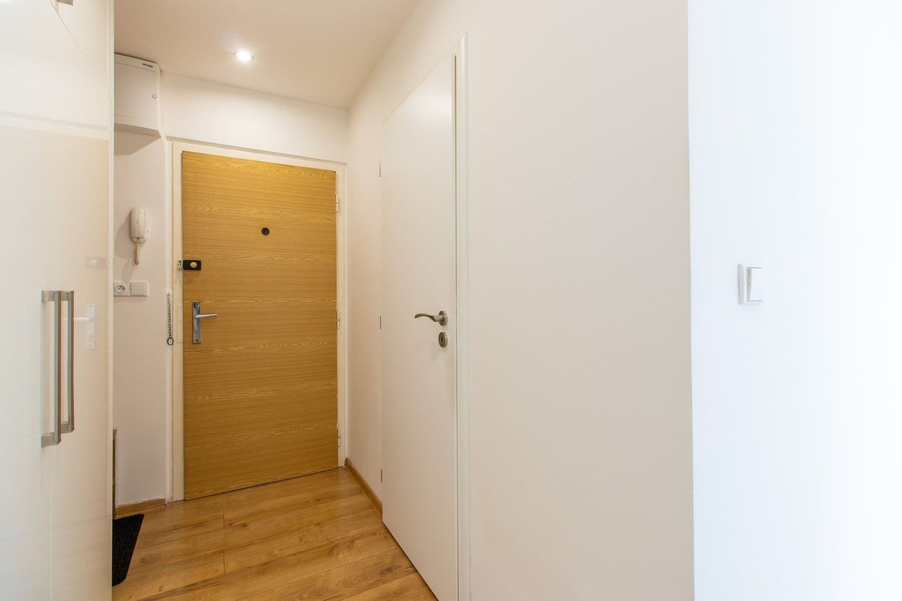 Prenájom bytu 2-izbový 33 m², Ovčí hájek, Praha, Praha Prenájom bytu 2-izbový 33 m², Ovčí hájek, Praha, Praha