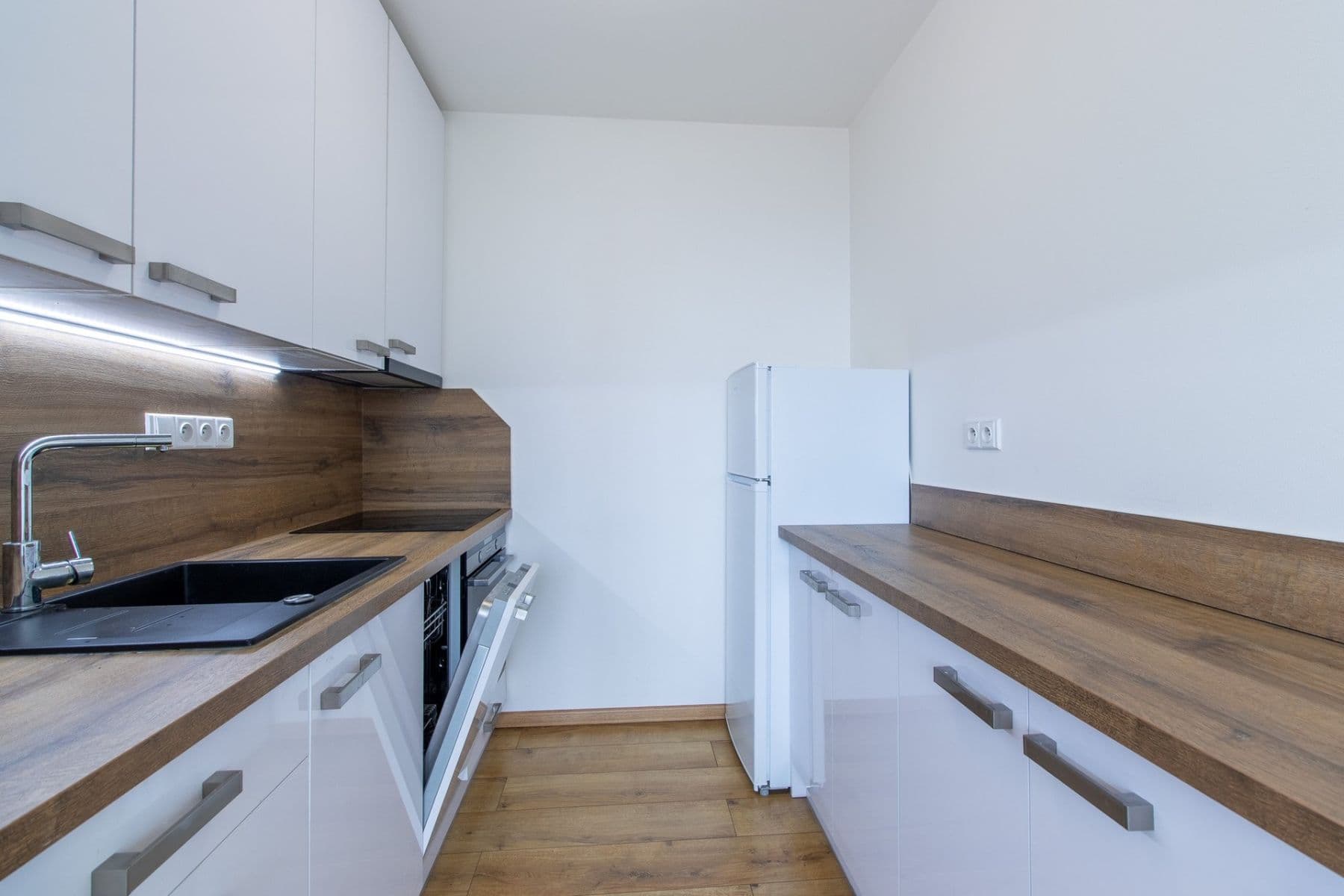 Prenájom bytu 2-izbový 33 m², Ovčí hájek, Praha, Praha Prenájom bytu 2-izbový 33 m², Ovčí hájek, Praha, Praha