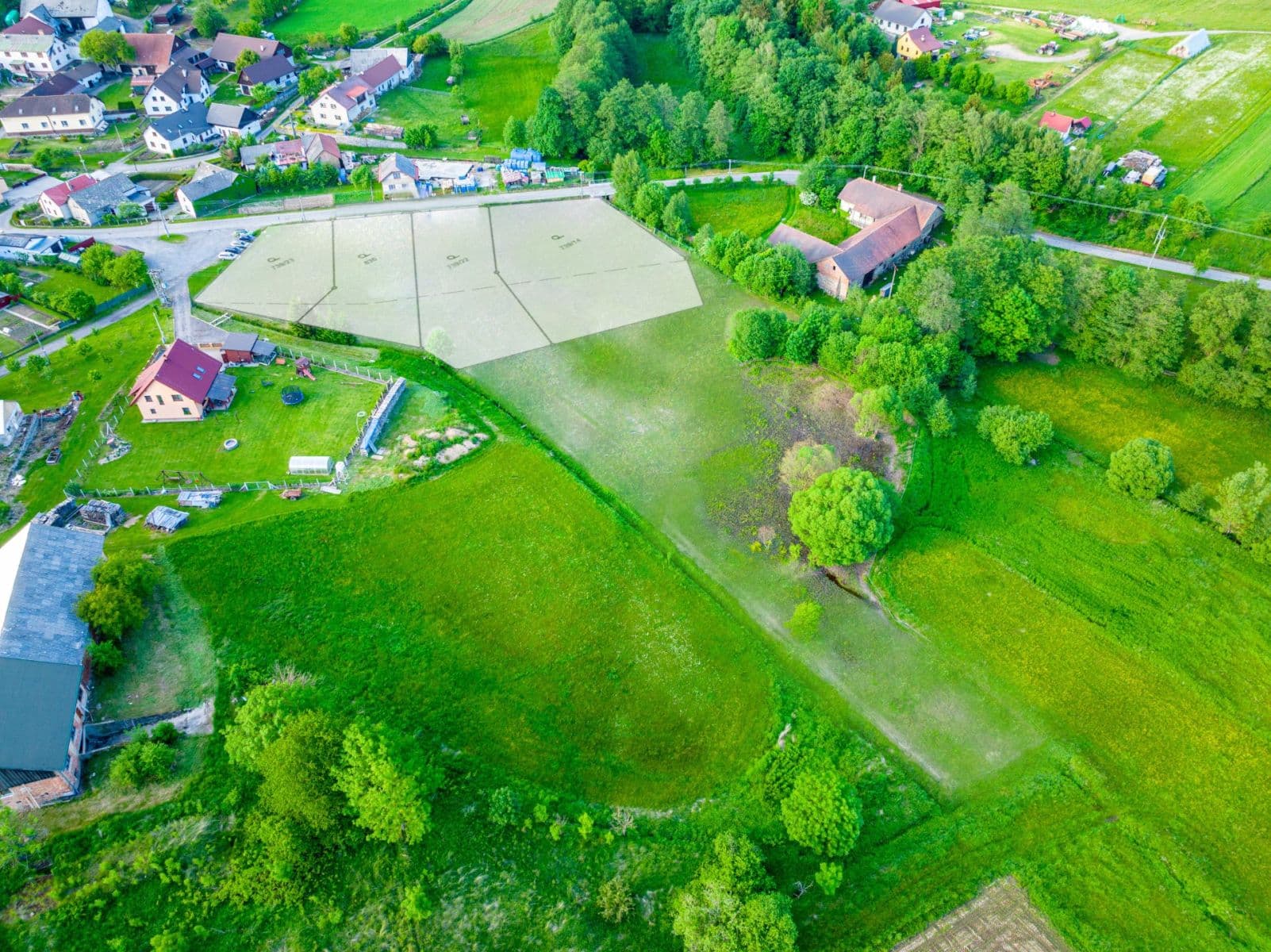 Predaj pozemku 1.425 m², Lhotka, Kraj Vysočina Predaj pozemku 1.425 m², Lhotka, Kraj Vysočina