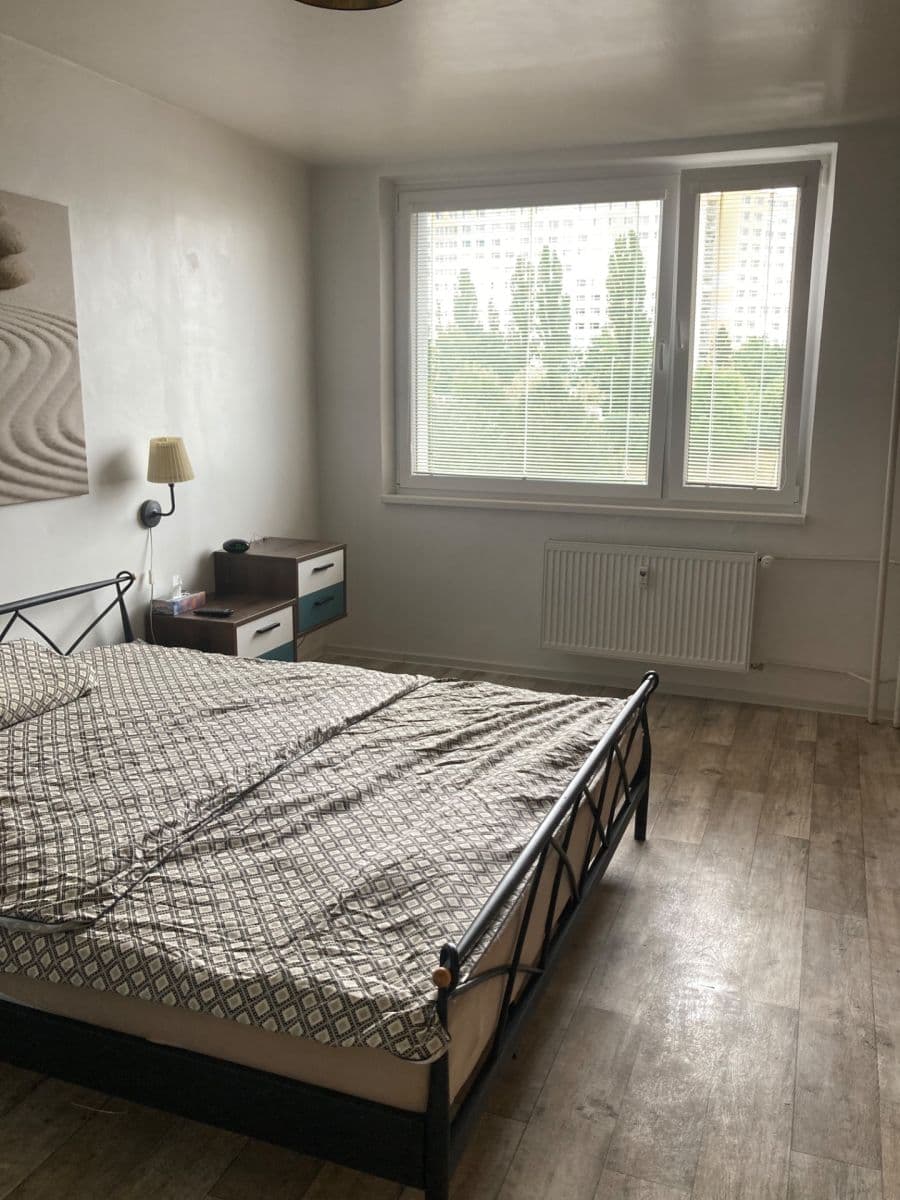 Predaj bytu 3-izbový 80 m², U Jezera, Praha, Praha Predaj bytu 3-izbový 80 m², U Jezera, Praha, Praha