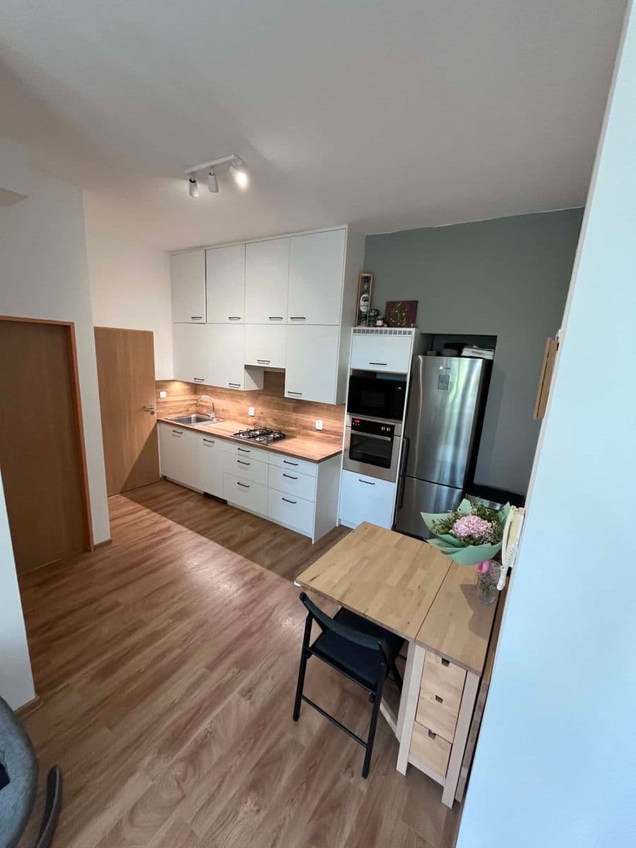 Predaj bytu 3-izbový 63 m², Dlouhá, Veverská Bítýška, Jihomoravský kraj Predaj bytu 3-izbový 63 m², Dlouhá, Veverská Bítýška, Jihomoravský kraj