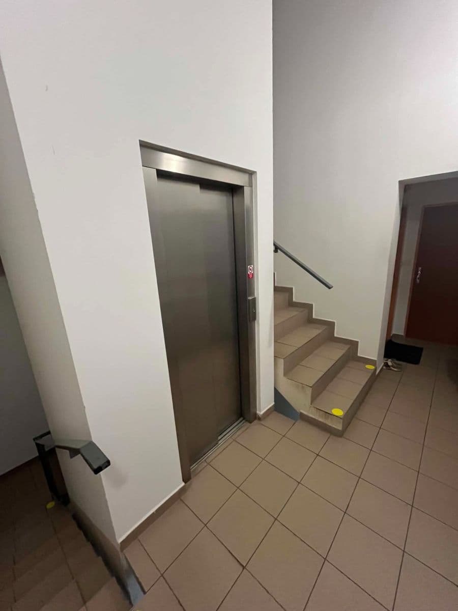 Predaj bytu 3-izbový 63 m², Dlouhá, Veverská Bítýška, Jihomoravský kraj Predaj bytu 3-izbový 63 m², Dlouhá, Veverská Bítýška, Jihomoravský kraj
