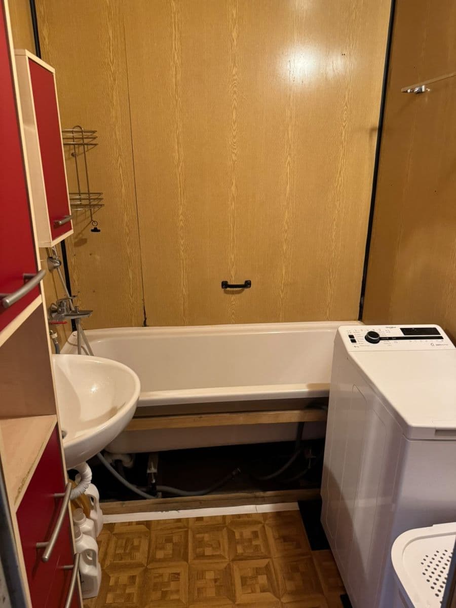 Predaj bytu 3-izbový 73 m², Kmochova, Hostivice, Středočeský kraj Predaj bytu 3-izbový 73 m², Kmochova, Hostivice, Středočeský kraj