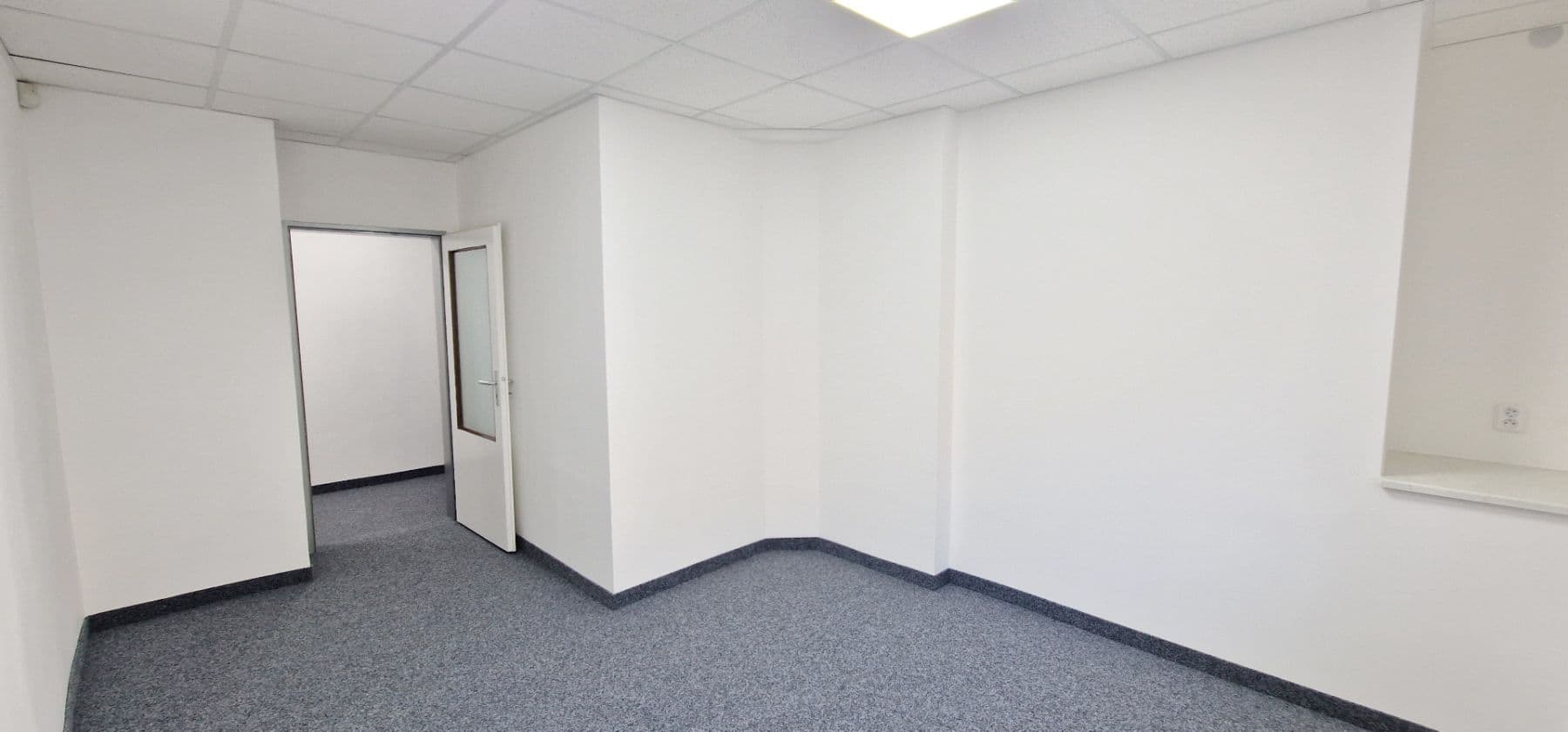 Prenájom kancelárie 92 m², Zdařilá, Praha, Praha Prenájom kancelárie 92 m², Zdařilá, Praha, Praha