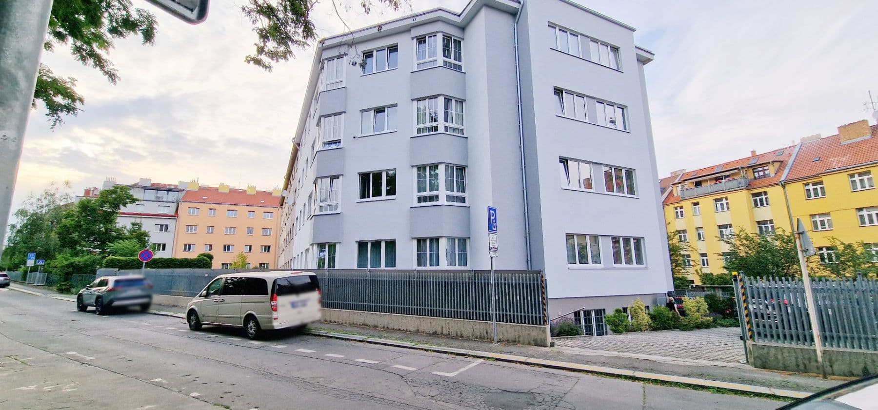 Prenájom kancelárie 92 m², Zdařilá, Praha, Praha Prenájom kancelárie 92 m², Zdařilá, Praha, Praha