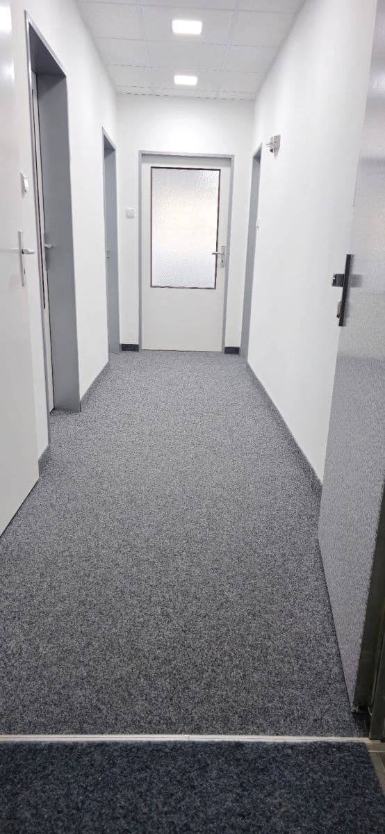 Prenájom kancelárie 92 m², Zdařilá, Praha, Praha Prenájom kancelárie 92 m², Zdařilá, Praha, Praha