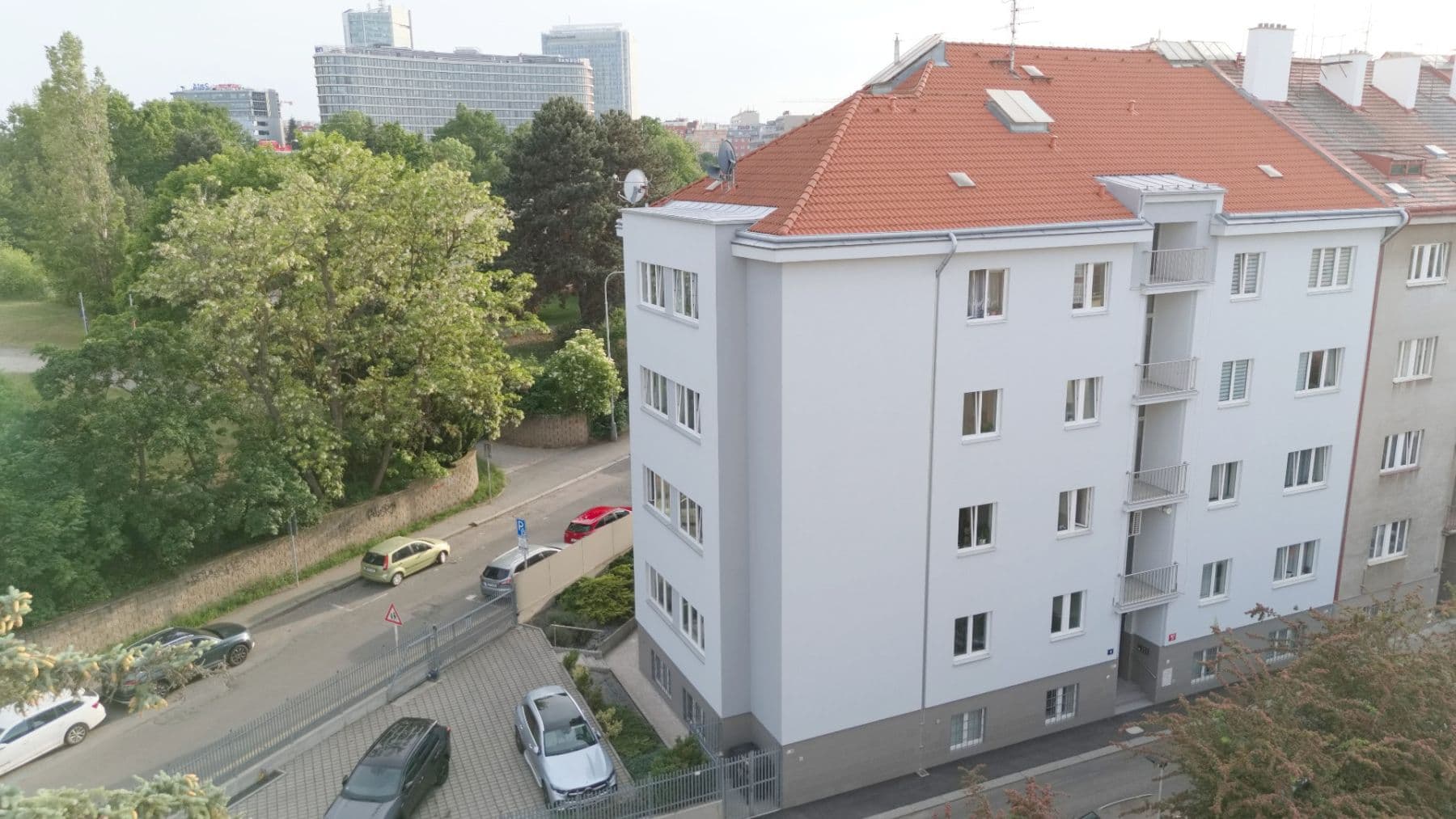 Prenájom kancelárie 92 m², Zdařilá, Praha, Praha Prenájom kancelárie 92 m², Zdařilá, Praha, Praha