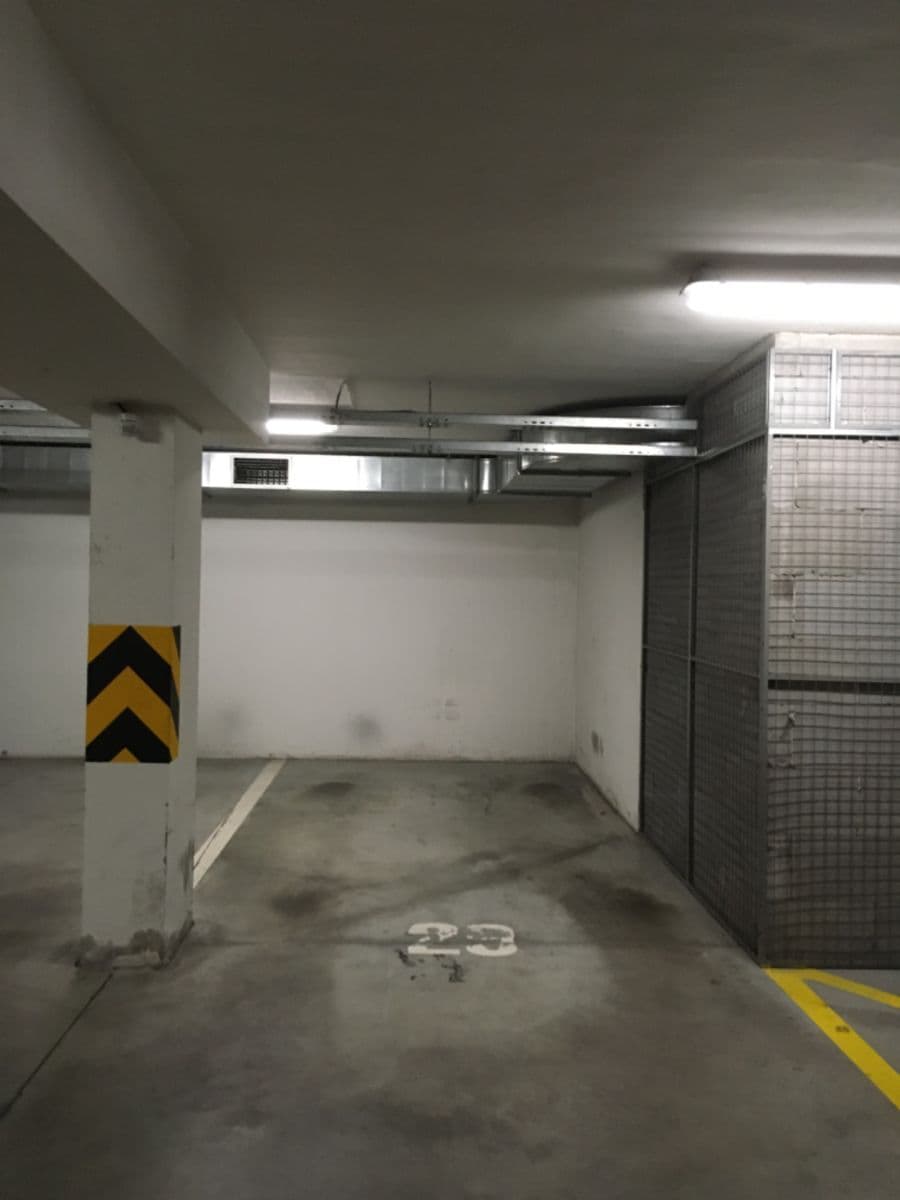 Prenájom garáže 18 m², Novovysočanská, Praha, Praha Prenájom garáže 18 m², Novovysočanská, Praha, Praha
