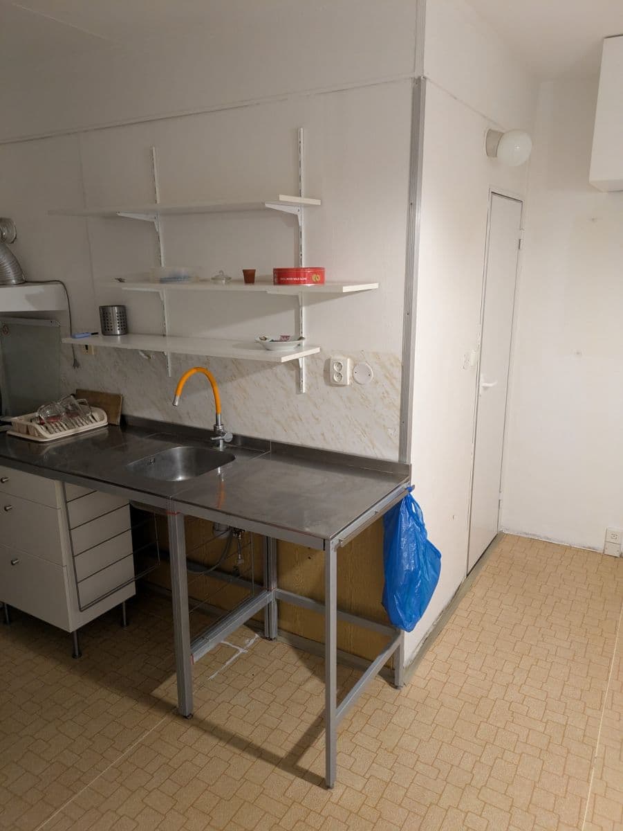 Prenájom bytu 4-izbový 91 m², Jasanová, Blansko, Jihomoravský kraj Prenájom bytu 4-izbový 91 m², Jasanová, Blansko, Jihomoravský kraj