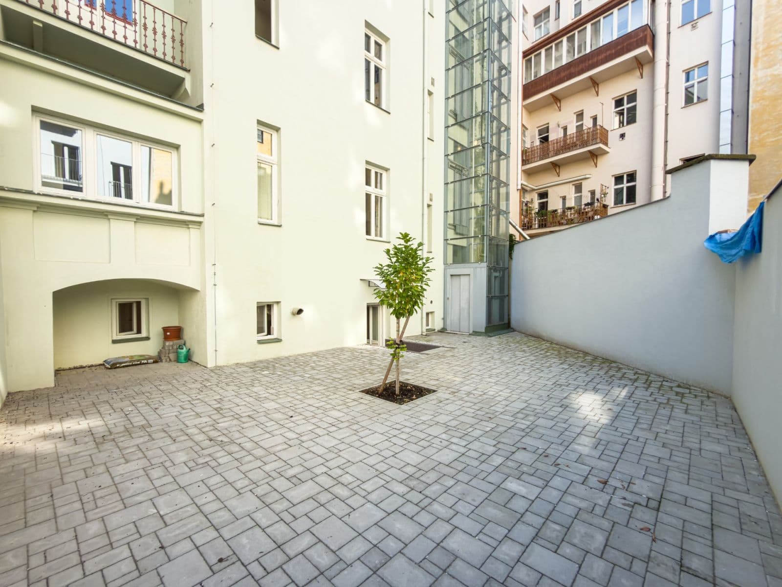 Predaj nebytového priestoru 94 m², Rubešova, Praha, Praha Predaj nebytového priestoru 94 m², Rubešova, Praha, Praha