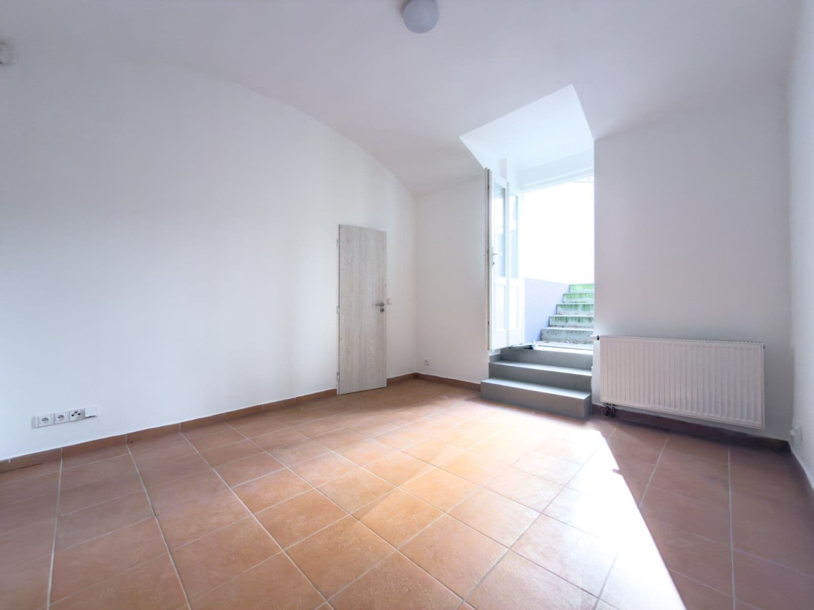 Predaj nebytového priestoru 94 m², Rubešova, Praha, Praha Predaj nebytového priestoru 94 m², Rubešova, Praha, Praha