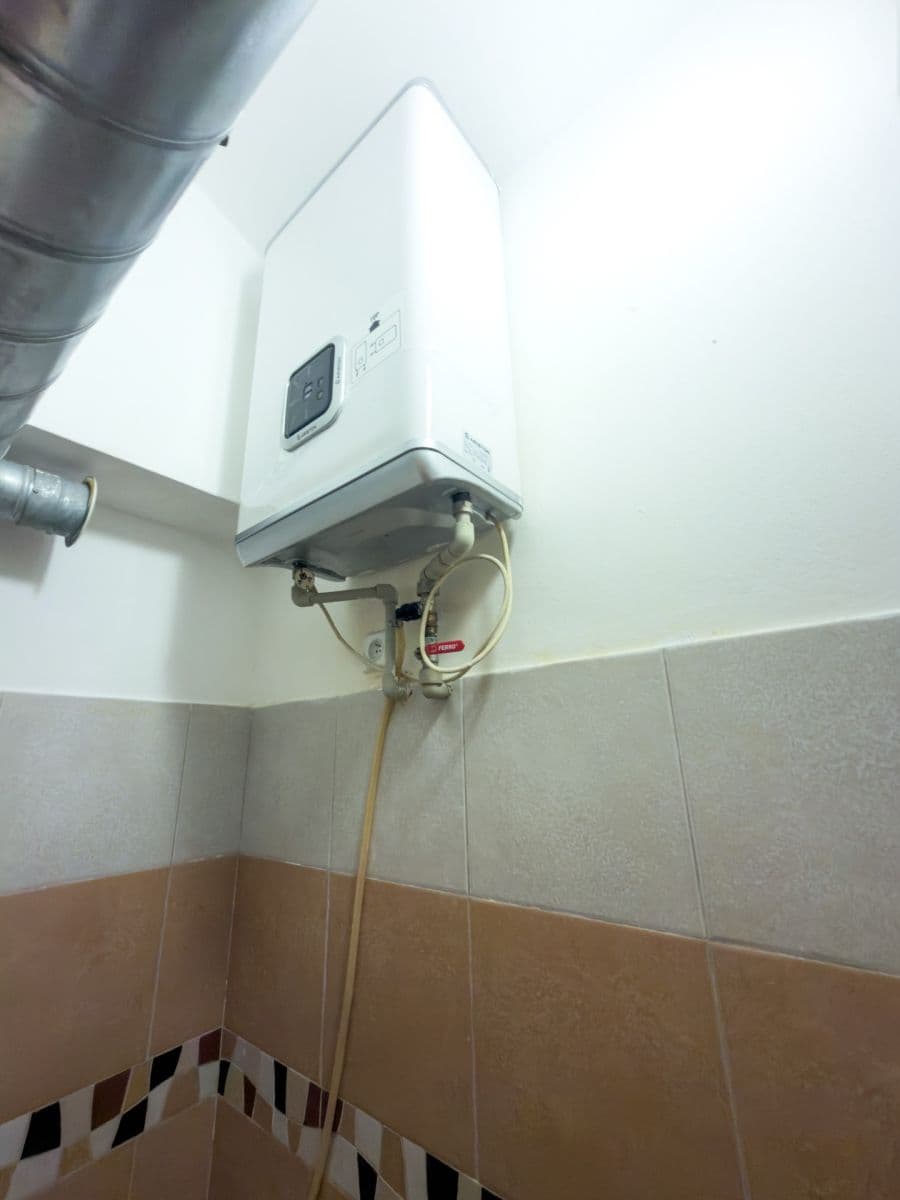 Predaj nebytového priestoru 94 m², Rubešova, Praha, Praha Predaj nebytového priestoru 94 m², Rubešova, Praha, Praha